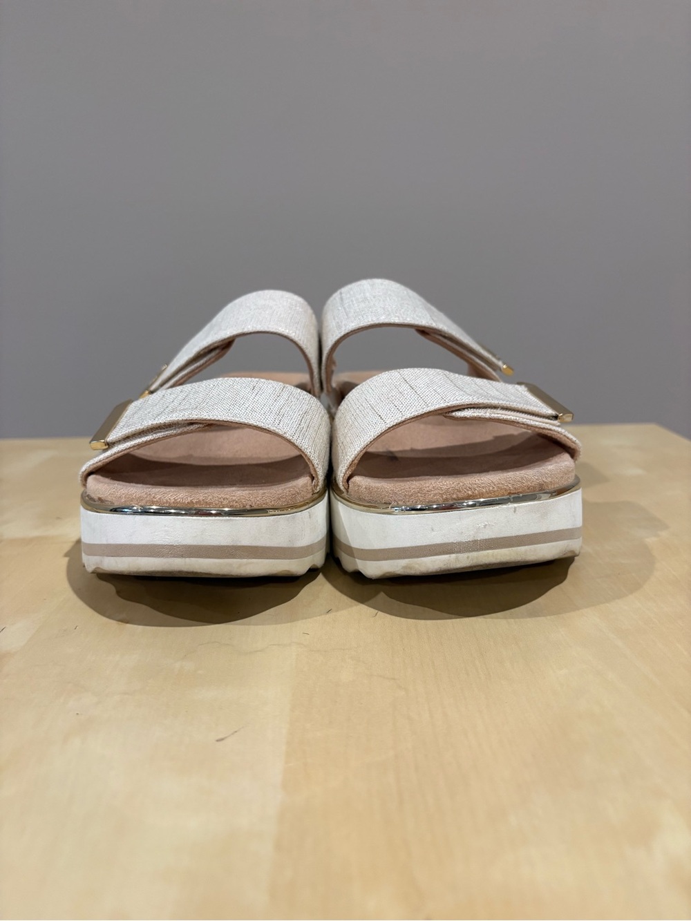 Vionic Brandie Platform Sandals/Marshmellow Metallic Linen Size 9 - Picture 2 of 8